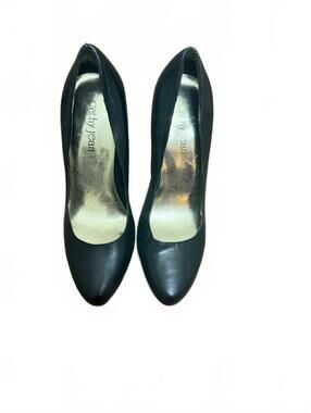 Cathy Jean Black Leather Pointed Toe Pumps Women's Size 7 Heels